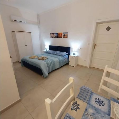 Bed and Breakfast On The Road Telti Exterior foto