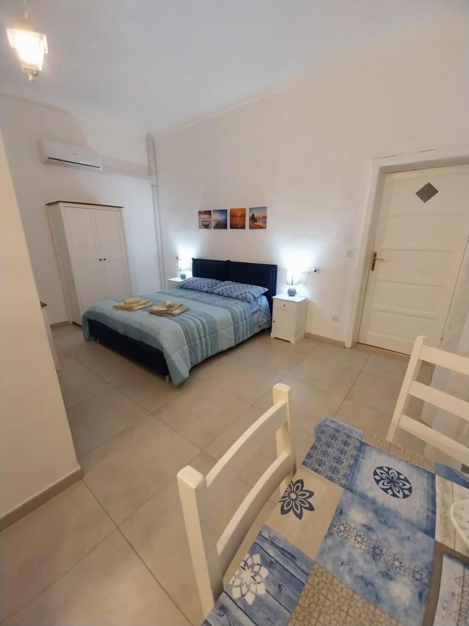 Bed and Breakfast On The Road Telti Exterior foto
